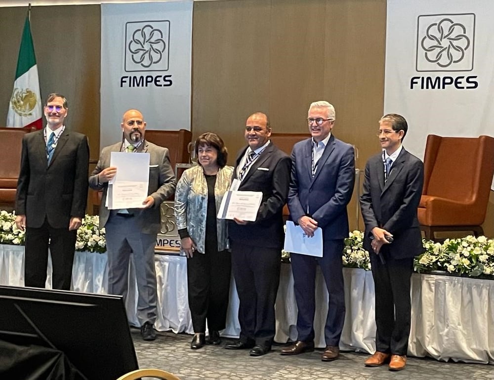 UVM Querétaro gana premio FIMPES