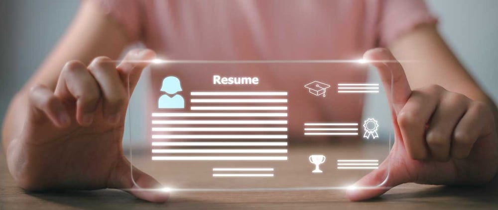Cómo hacer un currículum mientras estudias: Consejos para tu primer trabajo
