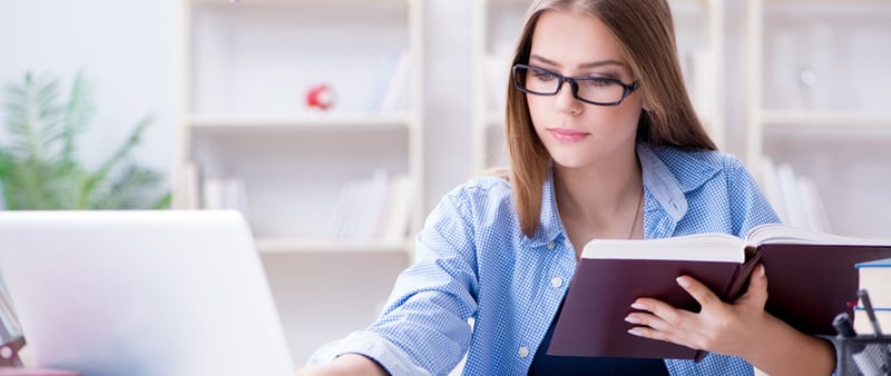 ¿Cuál es la diferencia entre estudiar una licenciatura presencial y en línea?