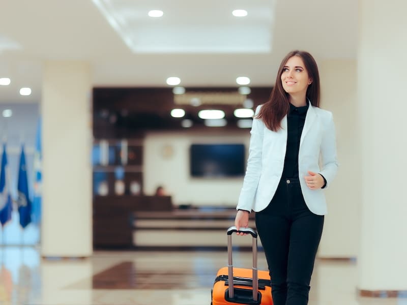 Profesional de turismo viajando