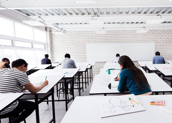 El área de Restiradores te ayudará a poner en práctica las habilidades que requieres para convertirte en el profesional con el que siempre has soñado ser. ¿Quieres conocer este espacio?