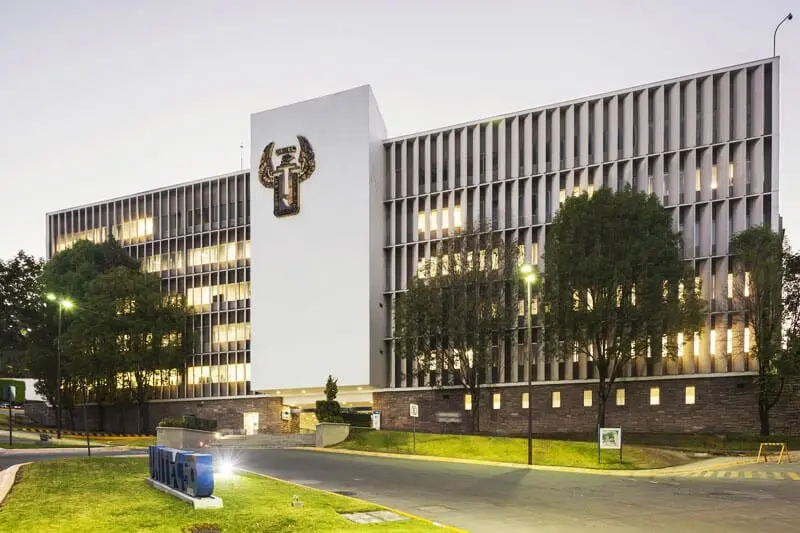 Conoce las fachadas de los diferentes campus UNITEC. ¡Bienvenido!