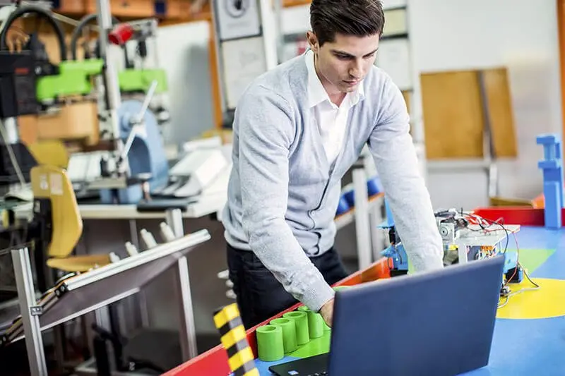 sistemas-digitales-robotica-unitec-que-aprenderas