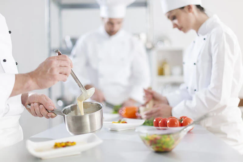 Si estudias la Licenciatura en Gastronomía en la UNITEC, aprenderás todos lo procesos de la industria de los alimentos y de la gastronomía mexicana