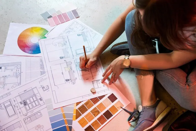El perfil de ingreso de la licenciatura en diseño de interiores incluye el interés por los espacios armónicos y artísticos