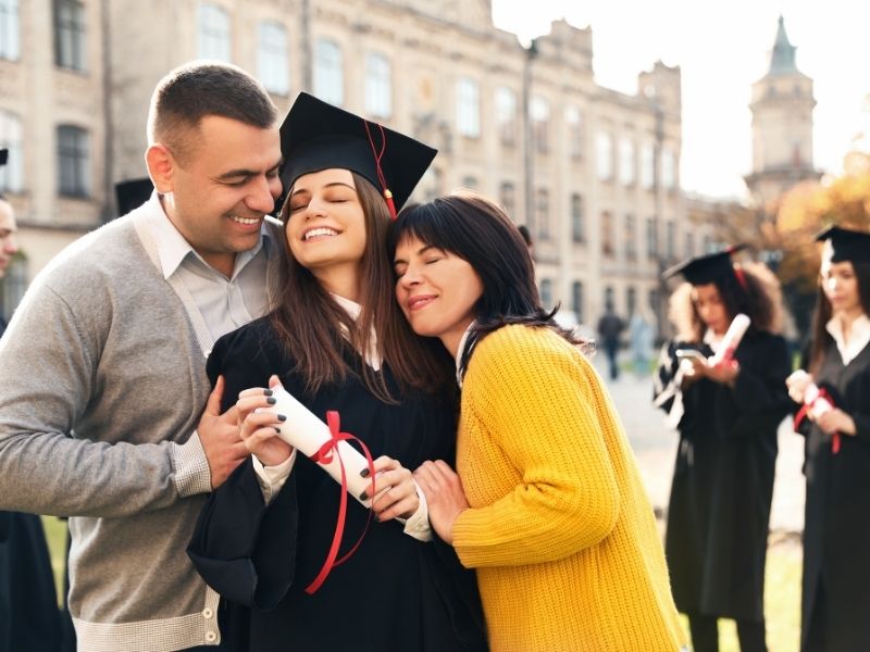 ventajas-de-terminar-la-prepa-graduada