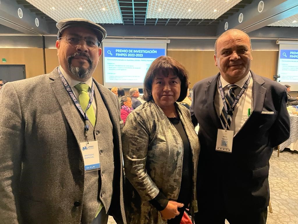 UVM Querétaro gana premio FIMPES