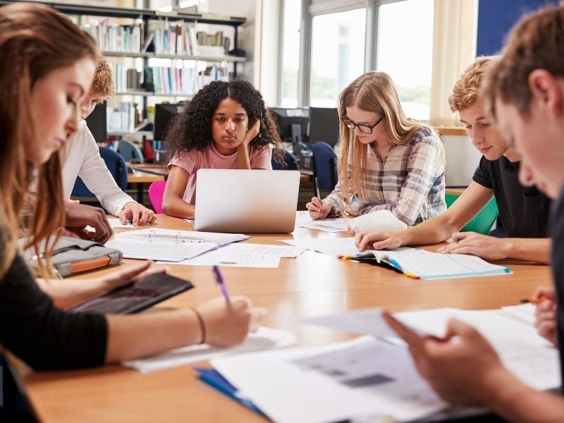 ambiente-instalaciones-prepa-internacional-uvm