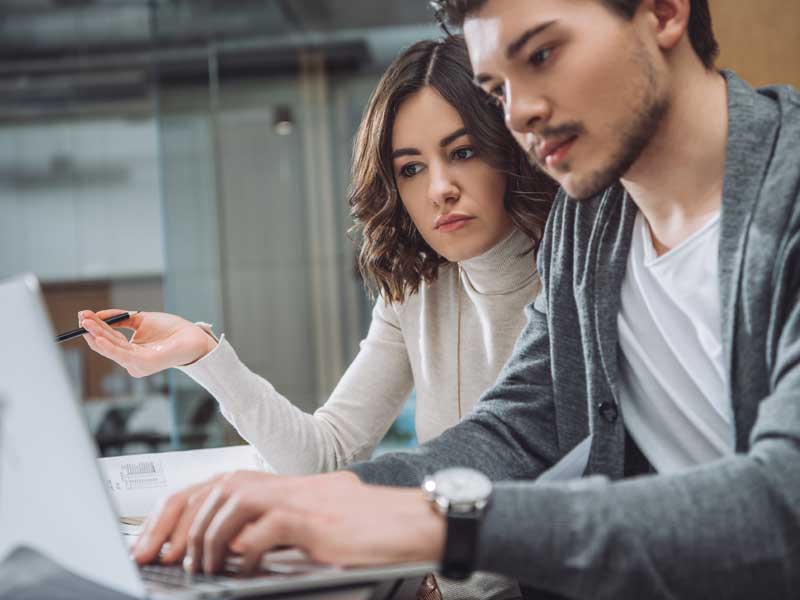 Community manager: qué hace y cuánto gana