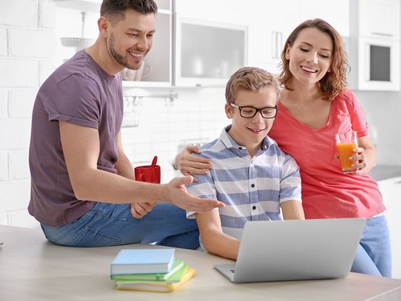 ¿Cómo elegir la mejor prepa para mis hijos?