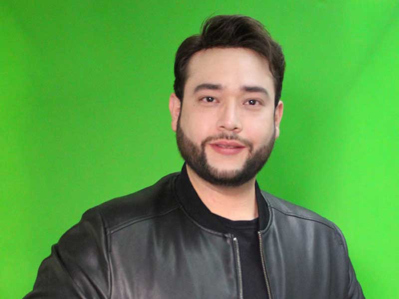 Raúl Martínez, RP de Tinder