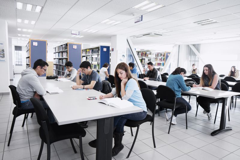 razones-invertir-educacion-universitaria-2.jpg