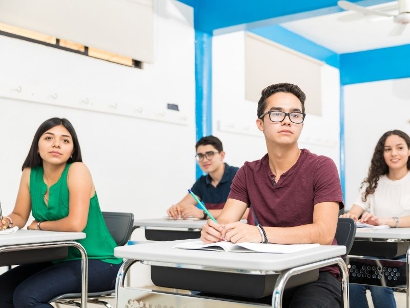 ventajas-de-estudiar-en-prepa-unam-uvm